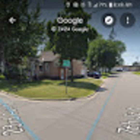 Meet your Posher, Nichole - Picture 1 of 1